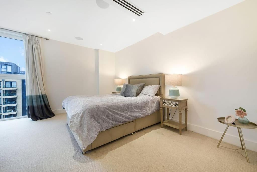 2 Bed Riverside Apartment